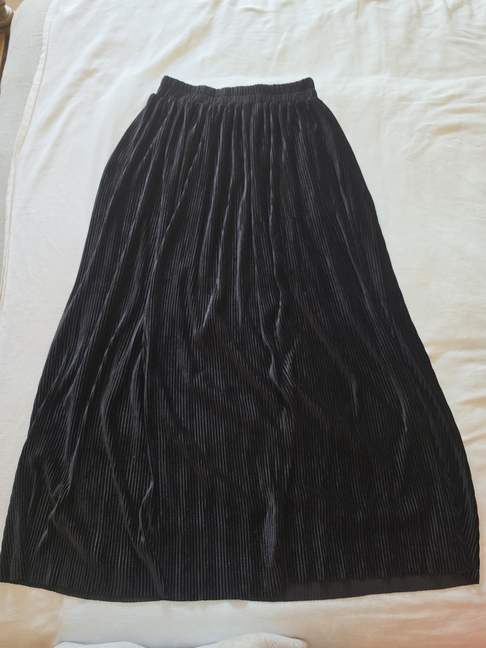 Monn Black Velvet Pleated Maxi Skirt - Elegant Women's Skirt